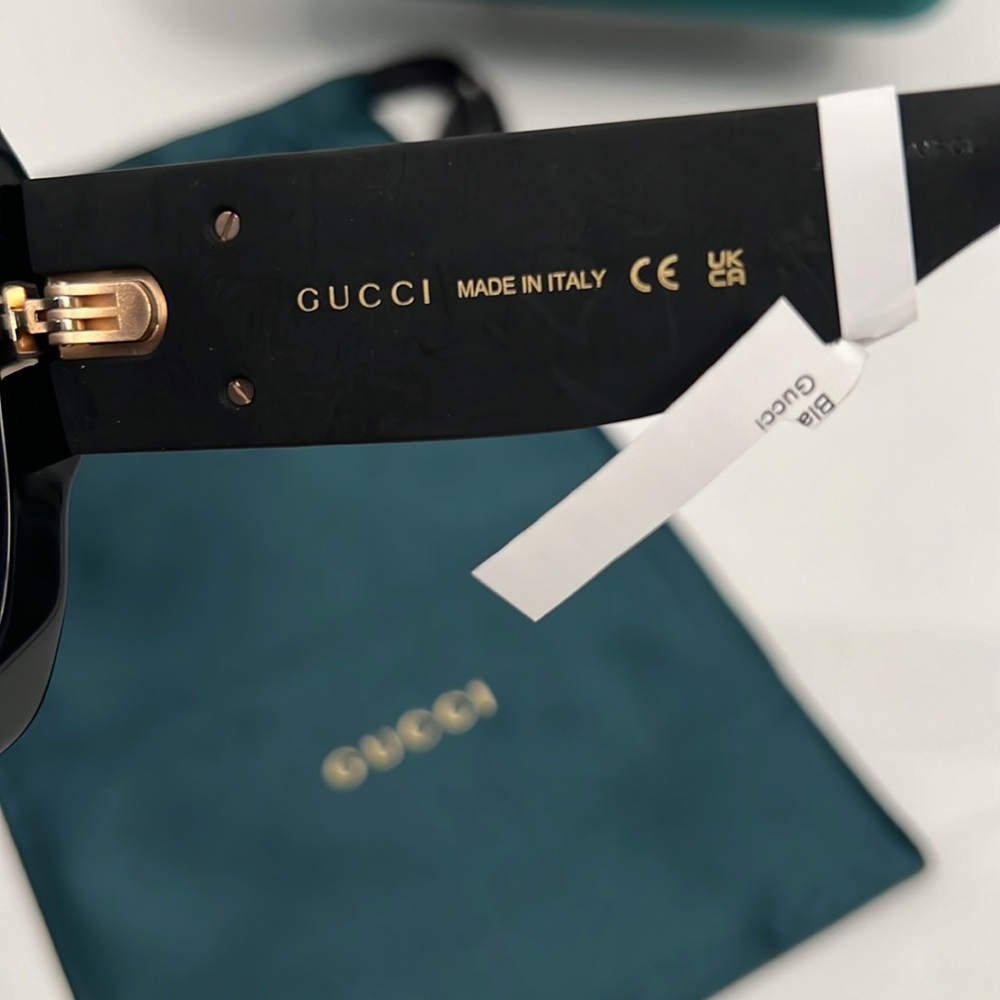 Gucci Black Oversized Square Sunglasses - Picture 6 of 12